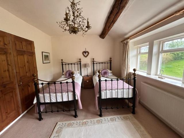 Royds Hall Cottage Keighley Exterior foto
